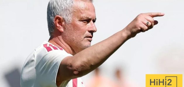 صورة .. مورينيو وطاقمه يتابعون مباراة اسبانيا ضد فرنسا