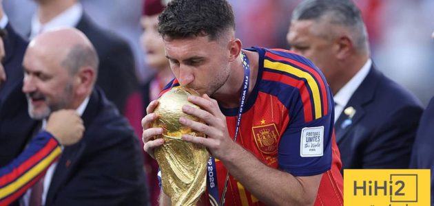 التفاصيل .. متى وكيف عرض وكلاء لابورت اللاعب على برشلونة ؟