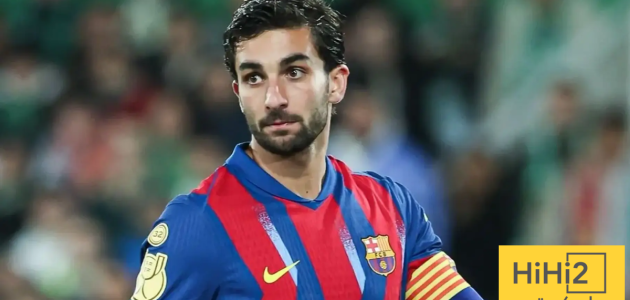 لماذا يبدو رحيل توريس إلى باريس سان جيرمان أقرب من البقاء مع برشلونة؟